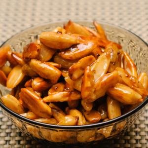 Premium Honey Glazed Pili Nuts (Minatamis na Pili)